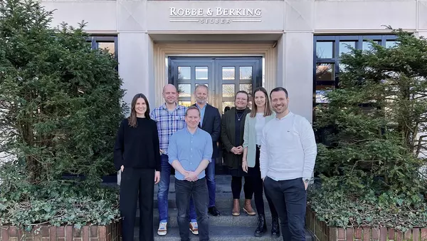 Team, Dauskonzept, Robbe und Berking, Besuch Gruppenbild von dem Besuch bei Robbe und Berking mit dem Dauskonzept Team